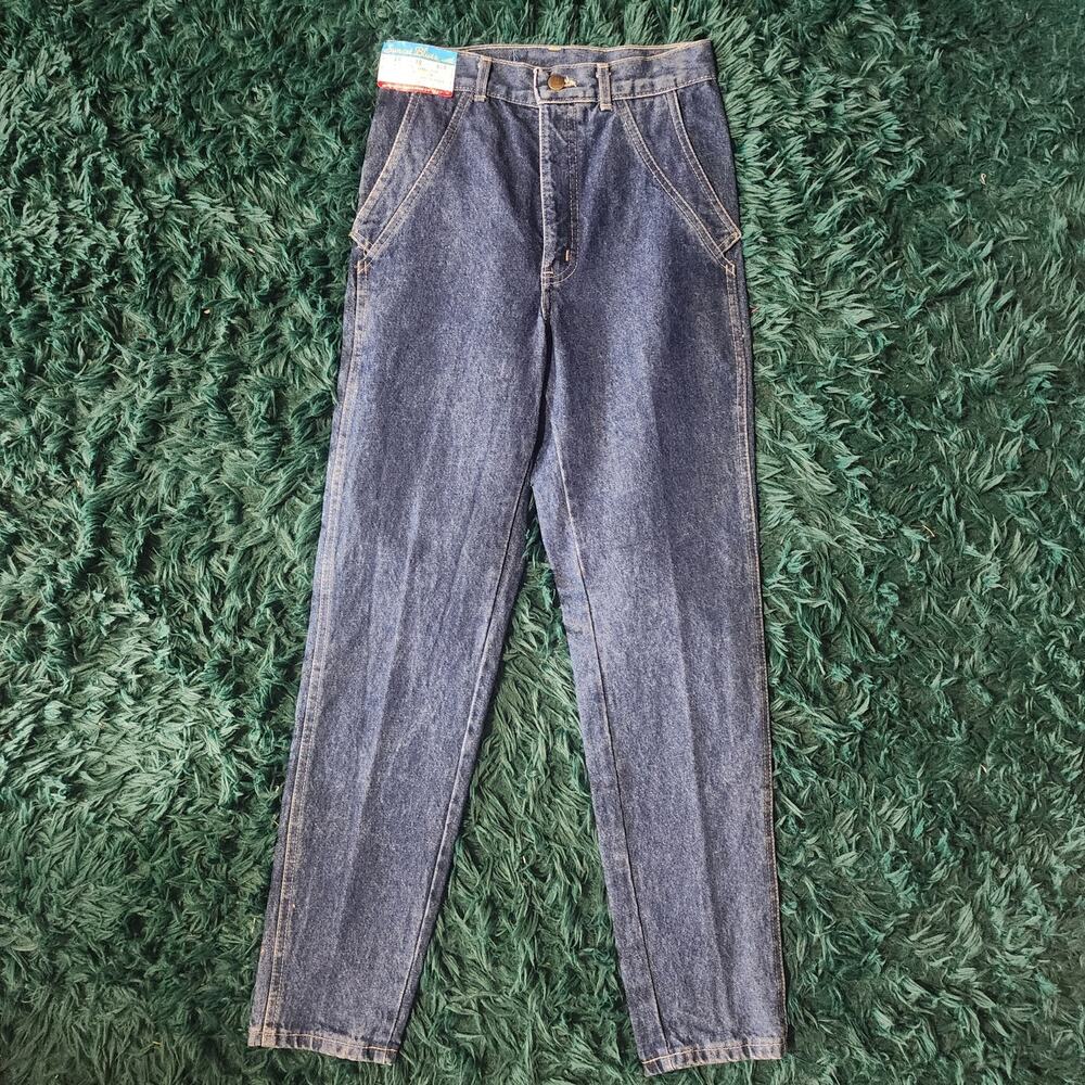 Vintage Chic High-Waisted Tapered Jeans – 80s/90s Vibes